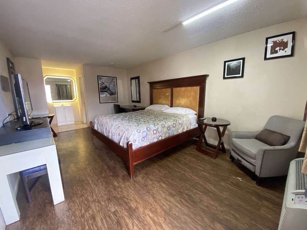 Great Western Inn & Suites Saginaw - photo 2