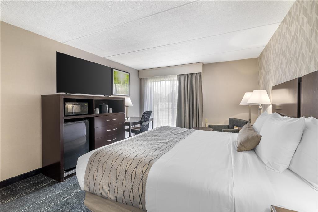 Best Western Plus Keene Hotel - photo 34
