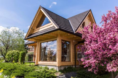 udanypobyt Domek Góralski Zakątek in Koscielisko, Poland