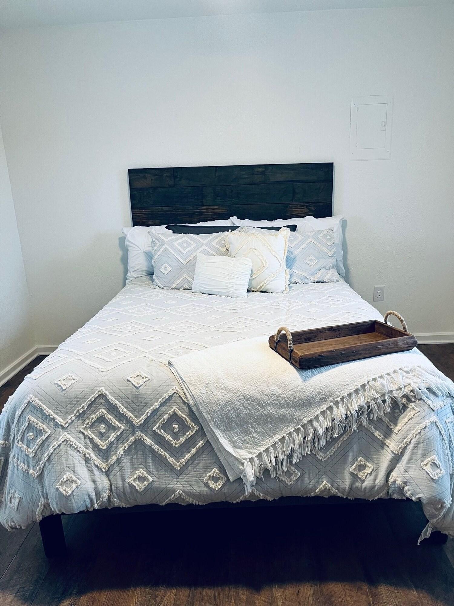 Farm Charm — 4-Star Luxury Hotel in Iowa Park, United States