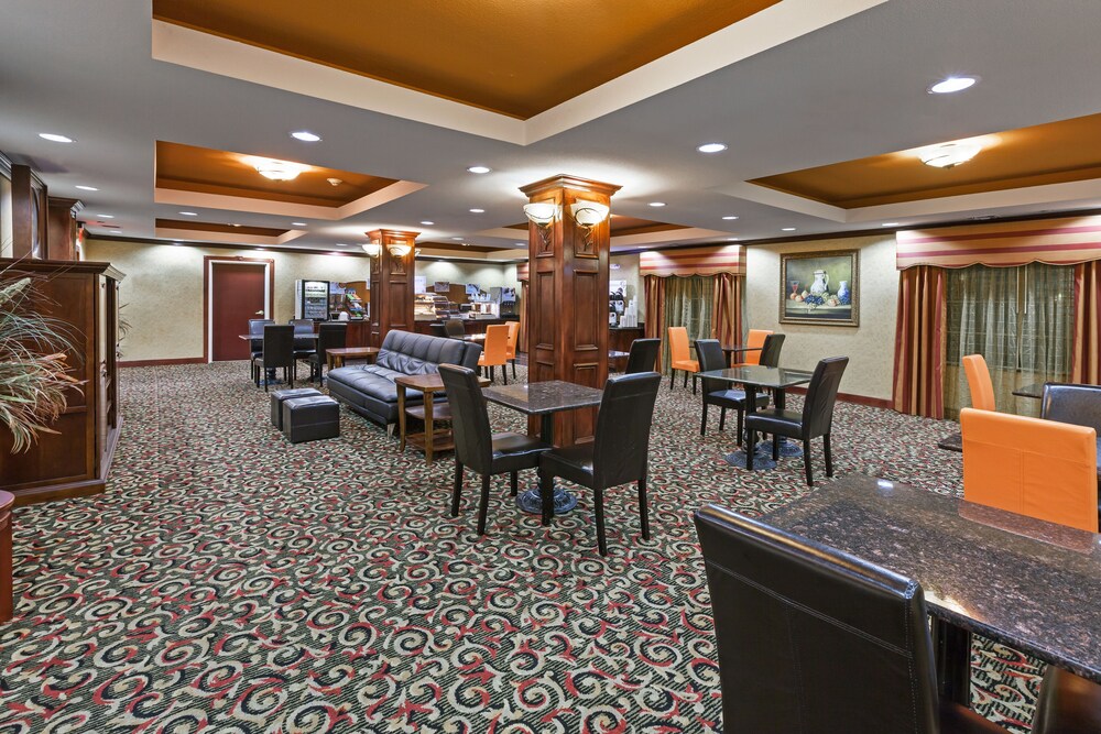 Holiday Inn Express & Suites East Amarillo - photo 5