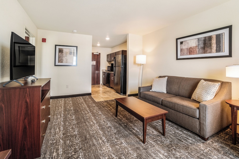 Cobblestone Hotel & Suites Newport - photo 17