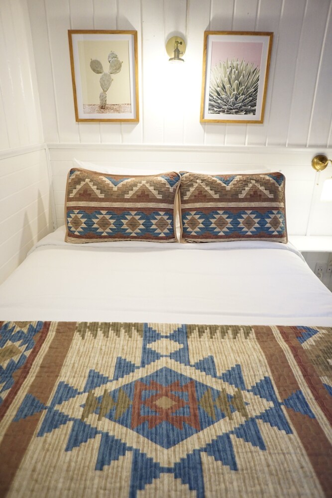 Shaver Lake Village Hotel - photo 49