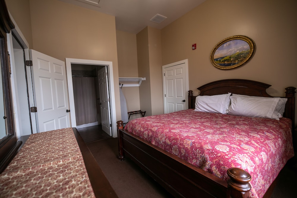 Nauvoo Temple House Hotel - photo 33