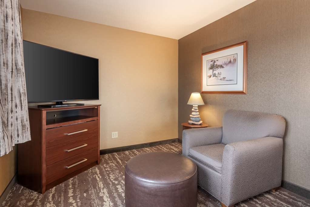Best Western Plus Superior Inn - photo 14