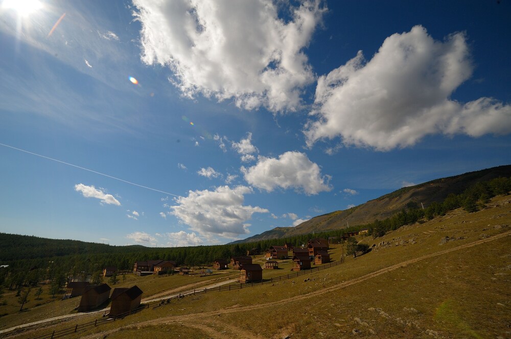 Recreation complex Altan - carbon neutral hotel in Khuzhir