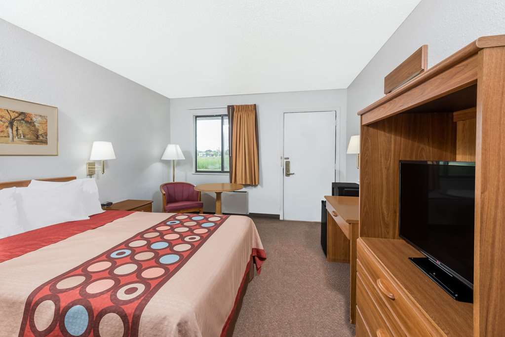 Super 8 by Wyndham Newcomerstown - photo 17