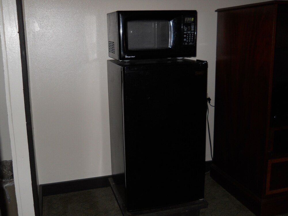 Value Inn Milwaukee Airport South - photo 13