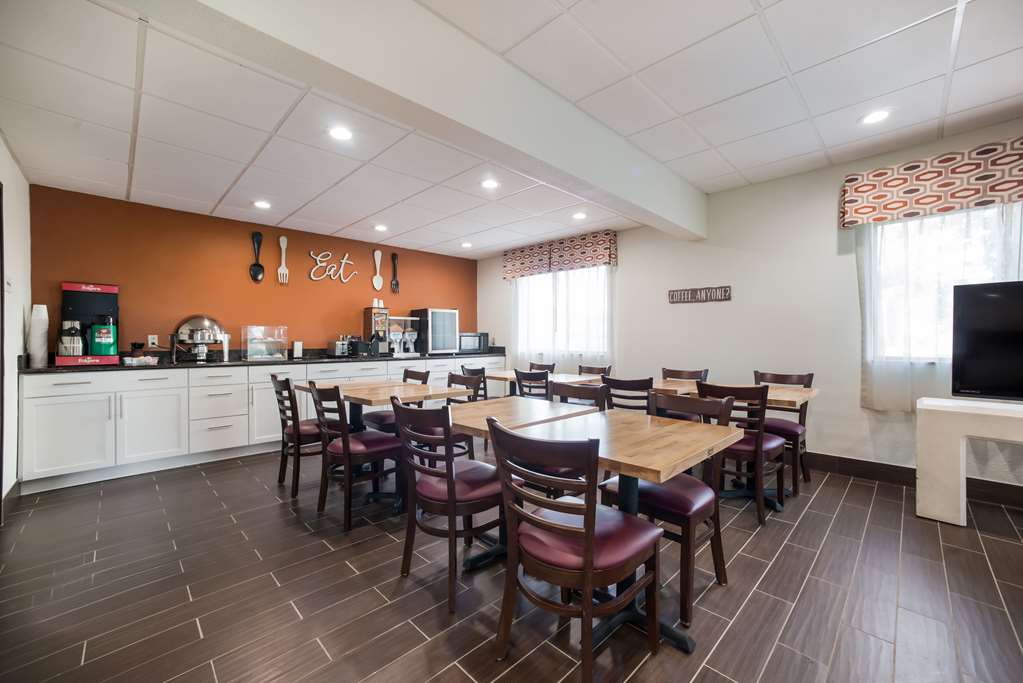 Ramada by Wyndham Effingham - photo 14