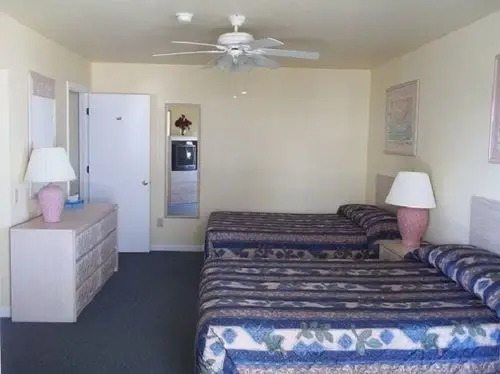 Sun Deck Motel - photo 7