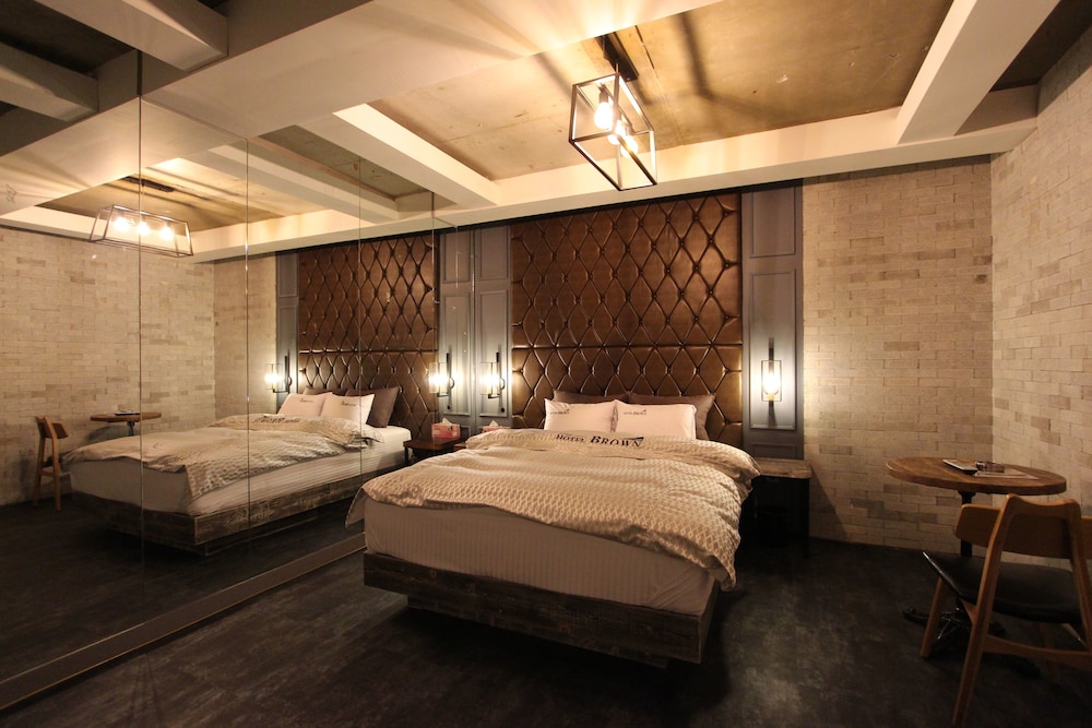 Brown Hotel - carbon neutral hotel in Daegu