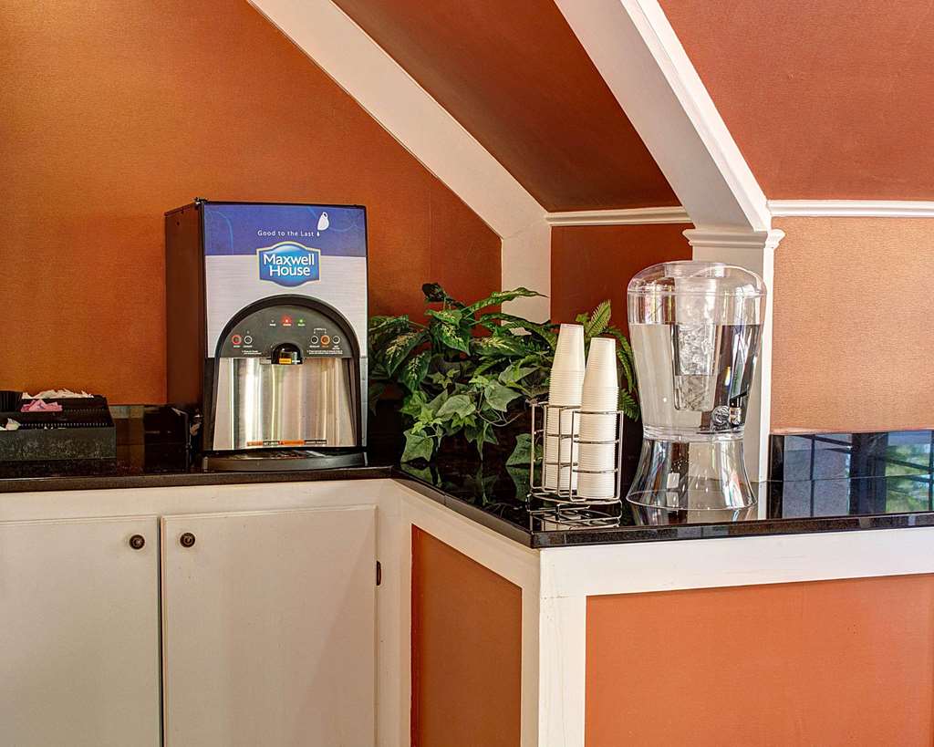 Quality Inn Richmond North - photo 10