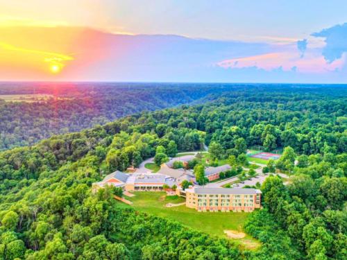 Clifty Inn in Madison, United States