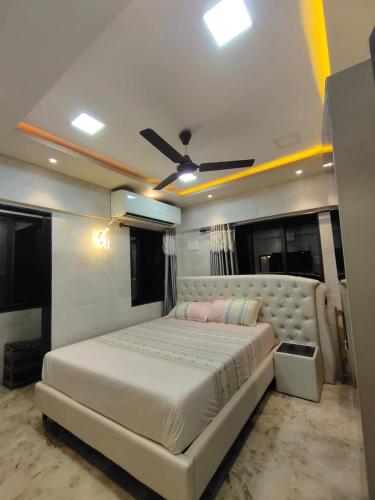 Cozy Furnished Apartment One Block From The Ocean