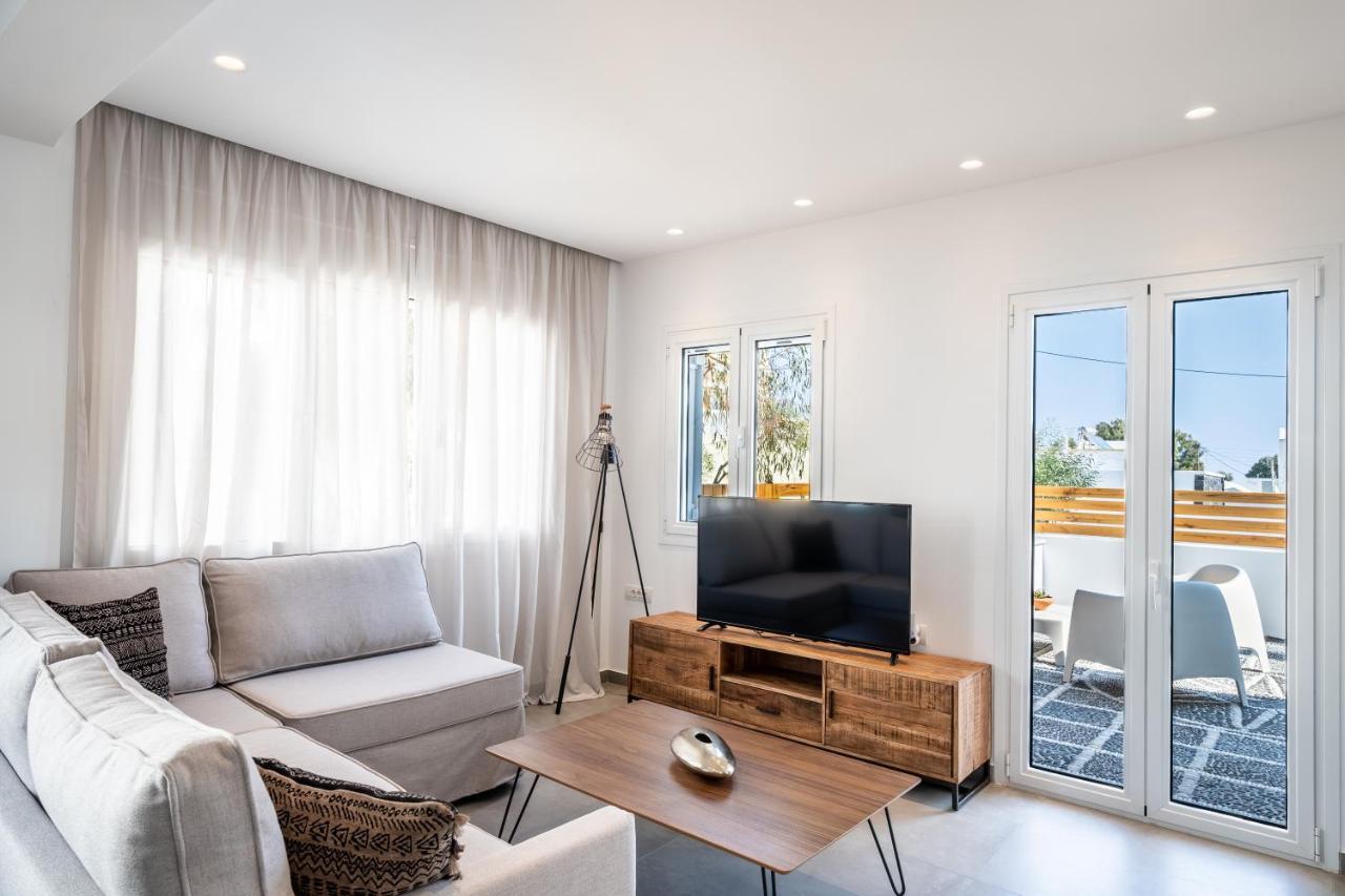 Thira Gold Suites — 4-Star Luxury Hotel in Fira, Greece