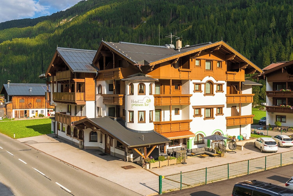 Hotel zum grünen Tor in Tux, Austria