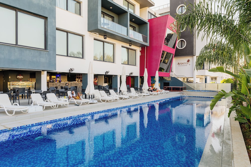 Royal Palace Hotel — hotel in Nicosia