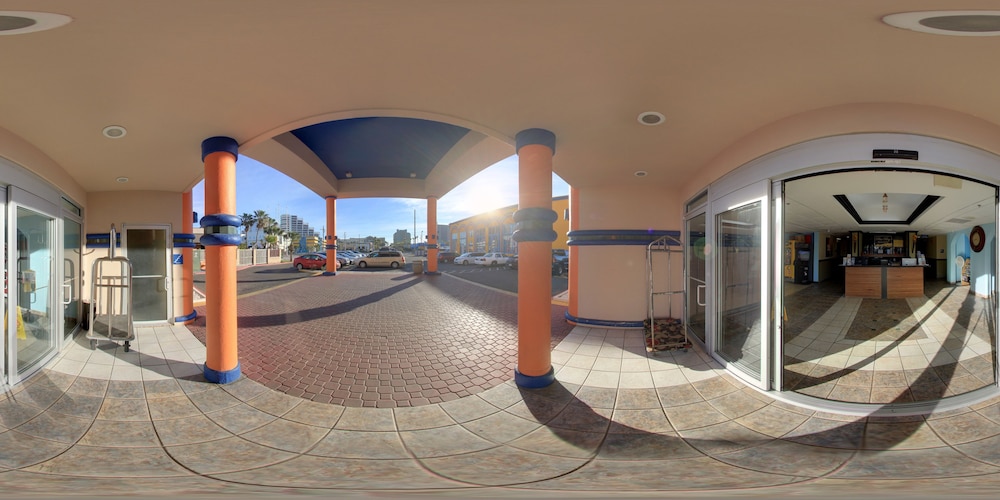 Blue Bay Inn & Suites - photo 80