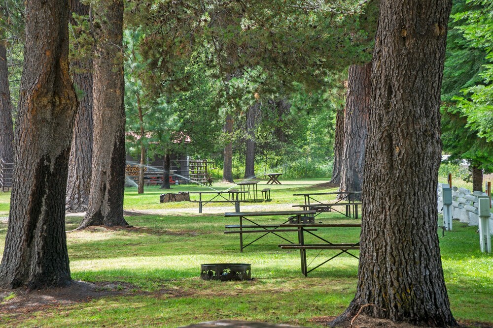 Crater Lake Resort - photo 83