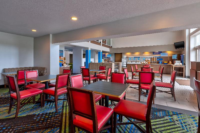 Holiday Inn Express & Suites Petoskey by IHG - photo 64