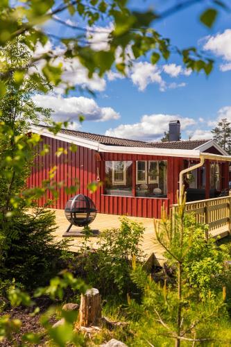 Långrösta; Ruime blokhut grenzend aan bos — 4-Star Luxury Hotel in Hagfors, Sweden