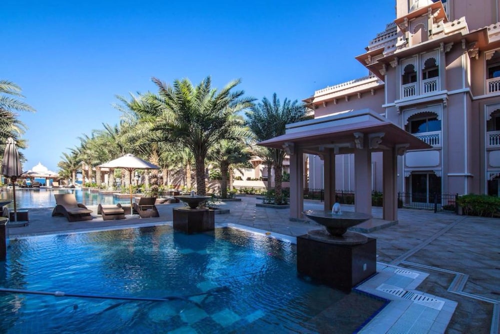 Piks Key Grandeur Residences — 4-Star Luxury Hotel in Dubai, United Arab Emirates