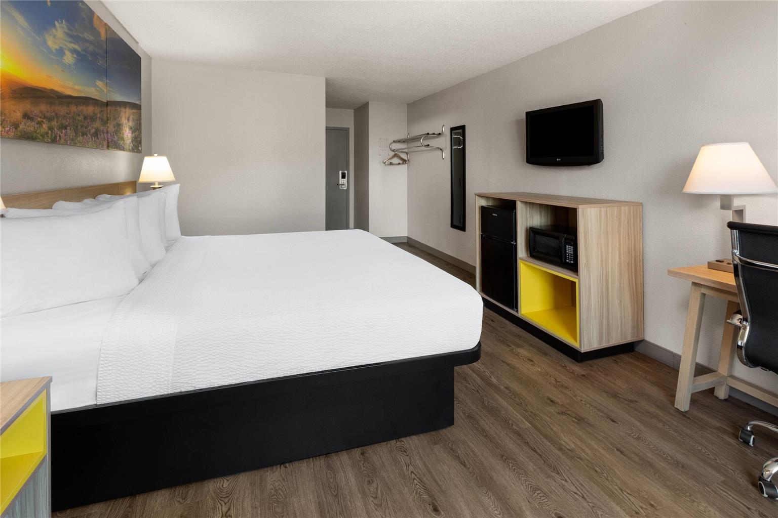 Days Inn by Wyndham Cambridge - photo 11