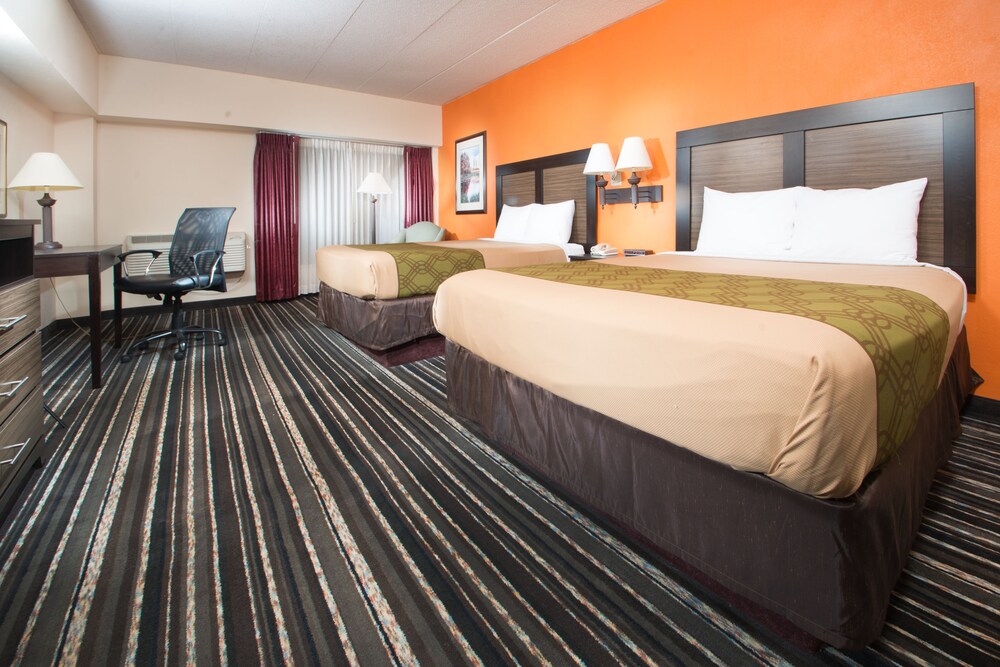 Crossroads Hotel at Huron Event Center - photo 6