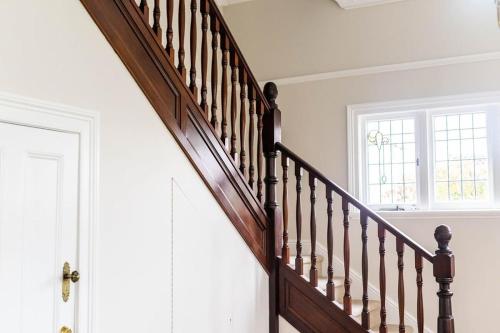 Kilarra House Heritage Home on Byng St Sleeps 10 — 4-Star Luxury Hotel in Orange, Australia