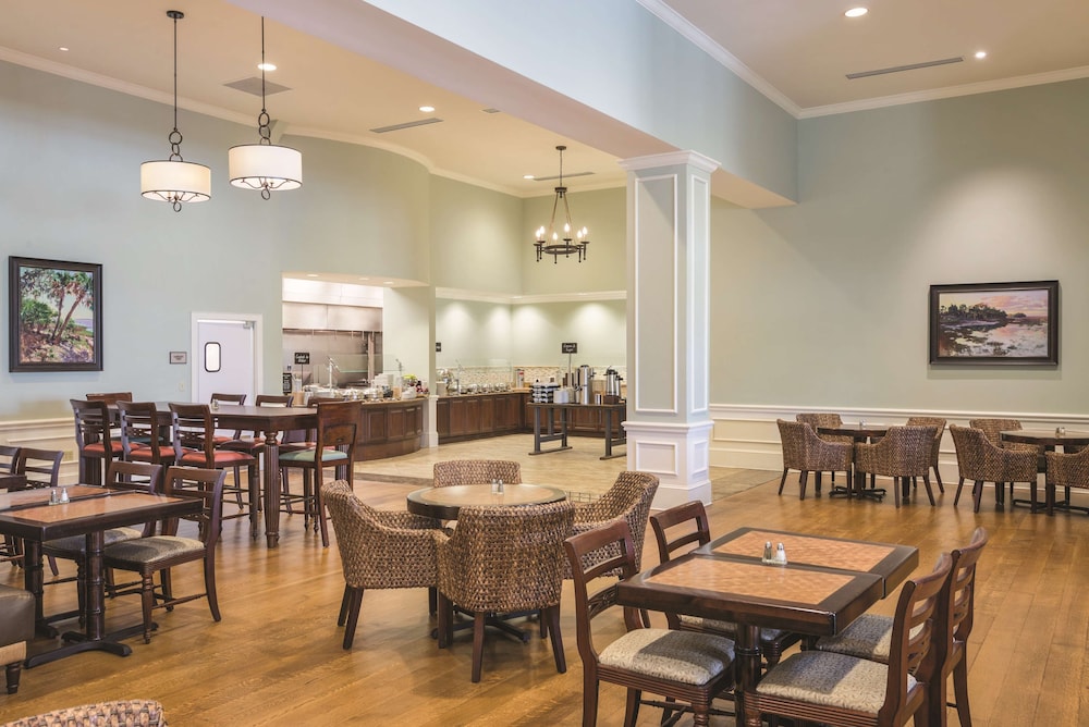 Embassy Suites by Hilton Savannah Historic District - photo 42