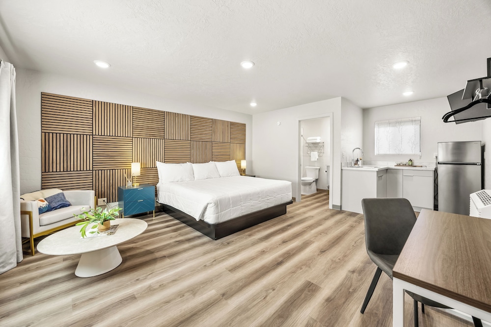 City Center Motel - photo 22
