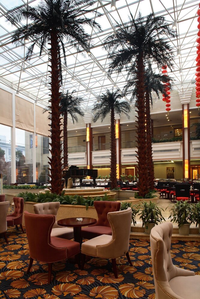 Yangtse River Hotel Jingjiang — 4-Star Luxury Hotel in Taizhou, People's Republic of China
