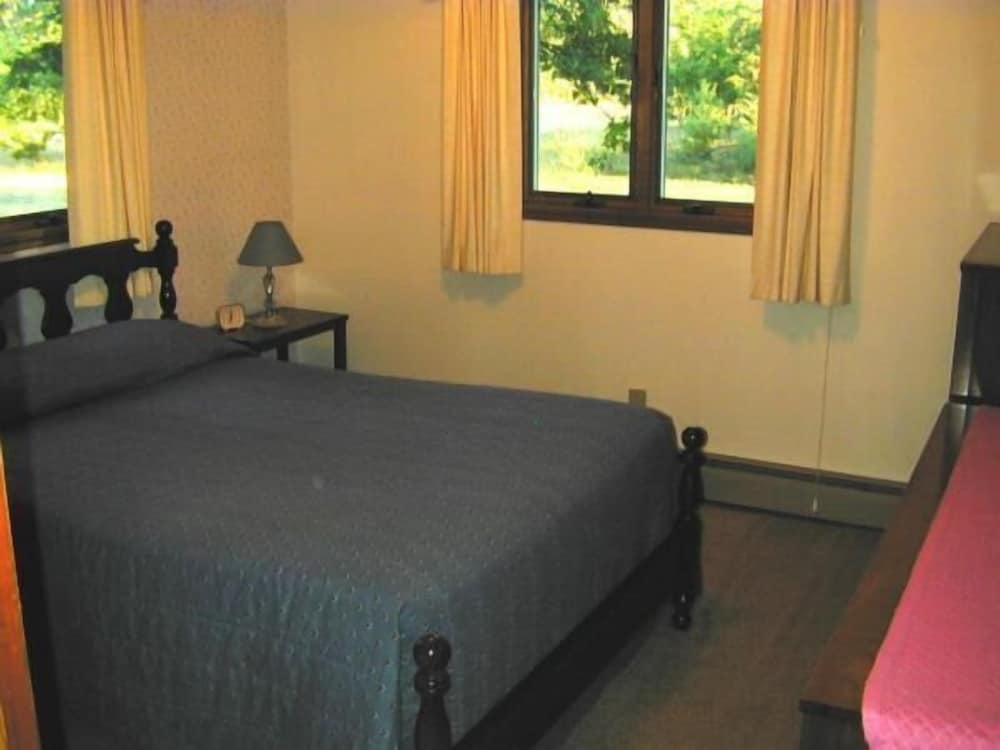 Woodland Motor Lodge - photo 41