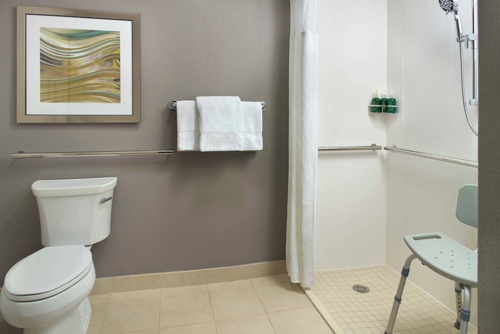 Courtyard by Marriott Philadelphia Devon Villanova - photo 17