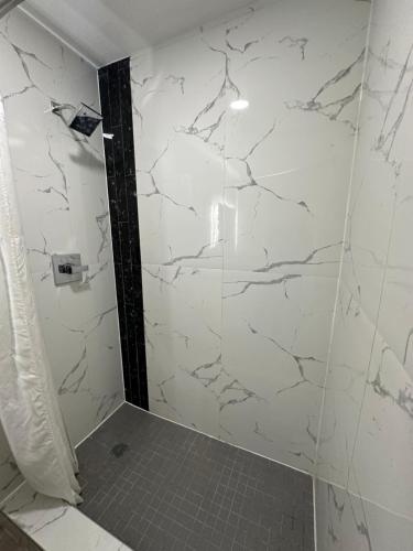 Summit Inn Dayton - photo 9