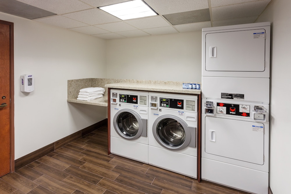 Holiday Inn Express & Suites Carpinteria by IHG - photo 22