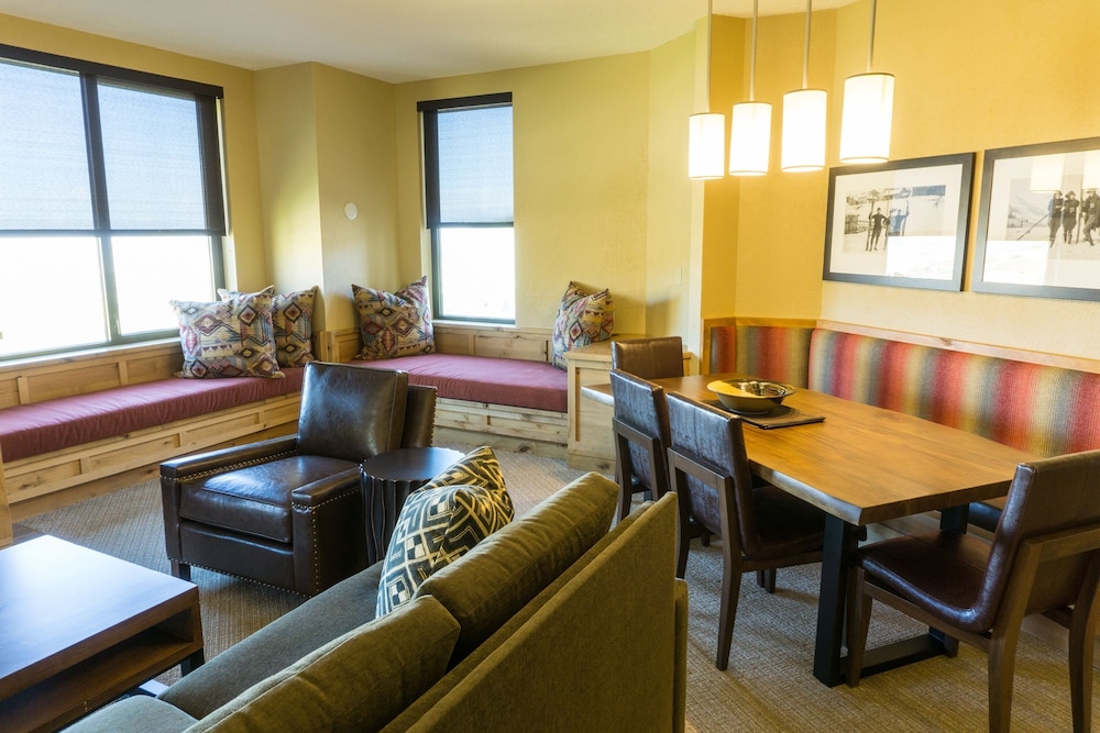 Deluxe condo in newly remodeled Grand Summit Hotel by RedAwning Save 20 on 7 Nights - photo 30