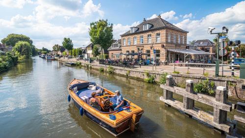 Hotel Over de Brug — hotel in Haastrecht