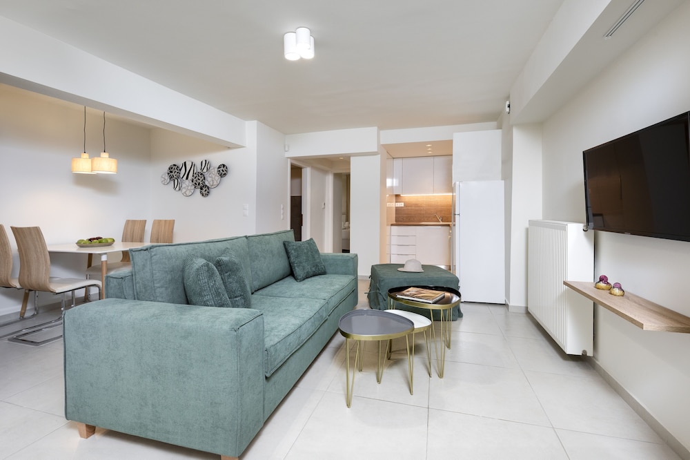 Mystique One Bedroom Apartment by BluPine — 4-Star Luxury Hotel in Athens, Greece