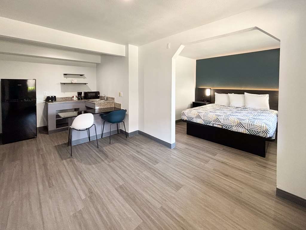 OYO Hotel Irving DFW Airport North - photo 13