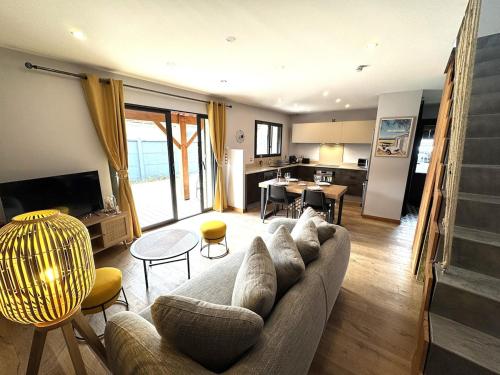 Havre du Bassin avec piscine et studio indépendant in Gujan-Mestras, France