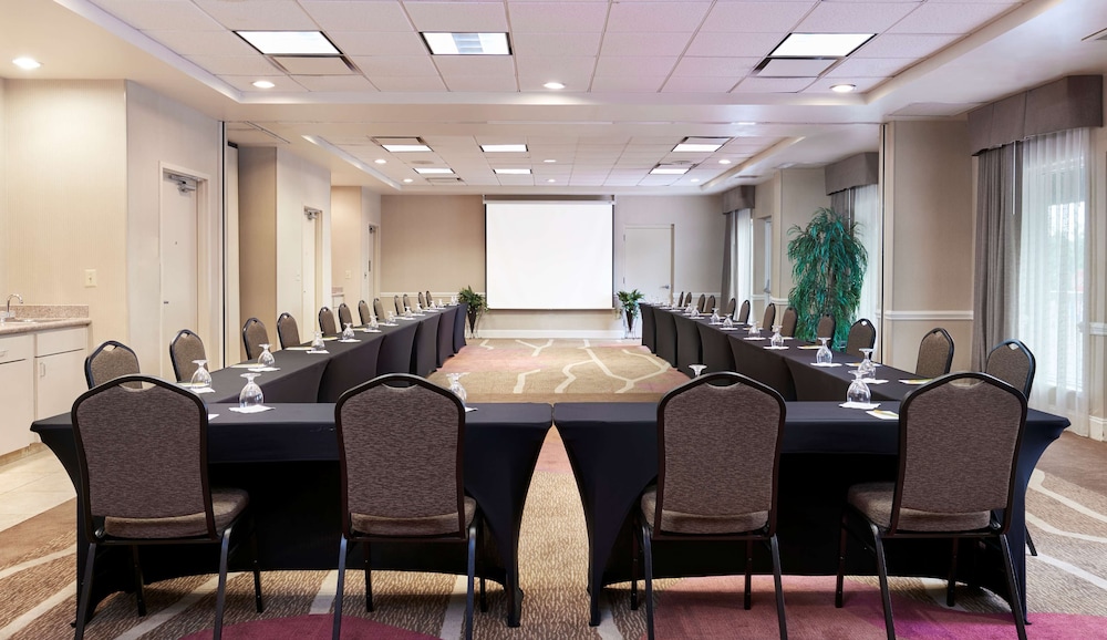 Hilton Garden Inn Charlotte North - photo 30