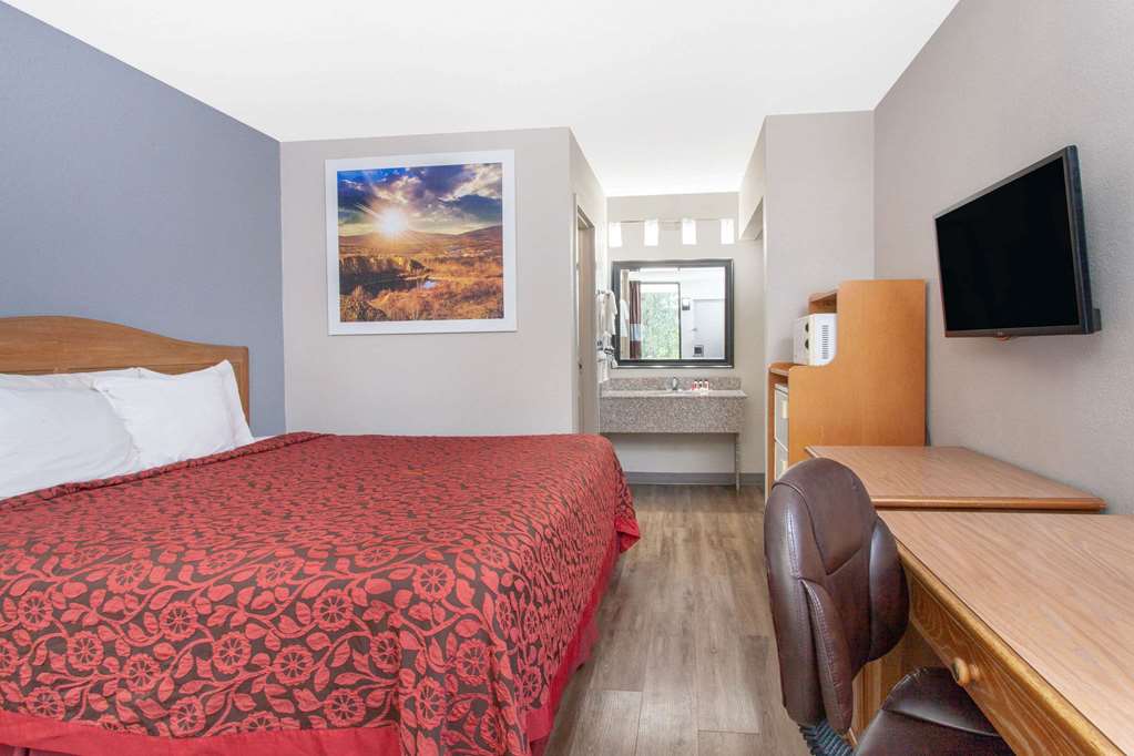 Days Inn by Wyndham Clinton Laurens I 26 - photo 6