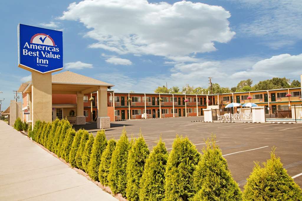 Americas Best Value Inn Pendleton - photo 2