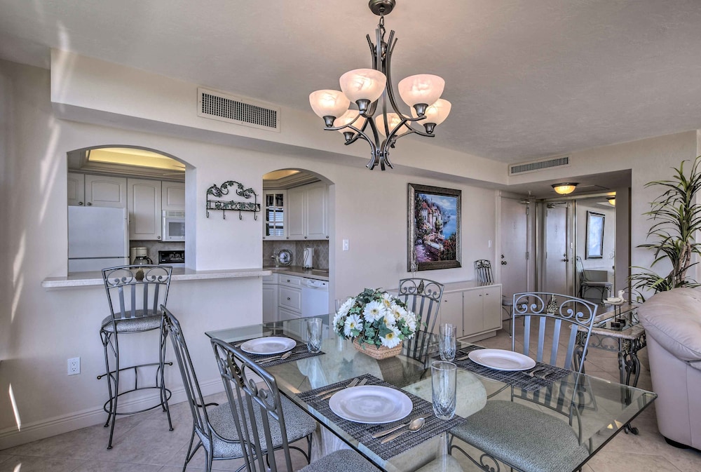 Resort Condo with Balcony and Stunning Ocean Views - photo 11