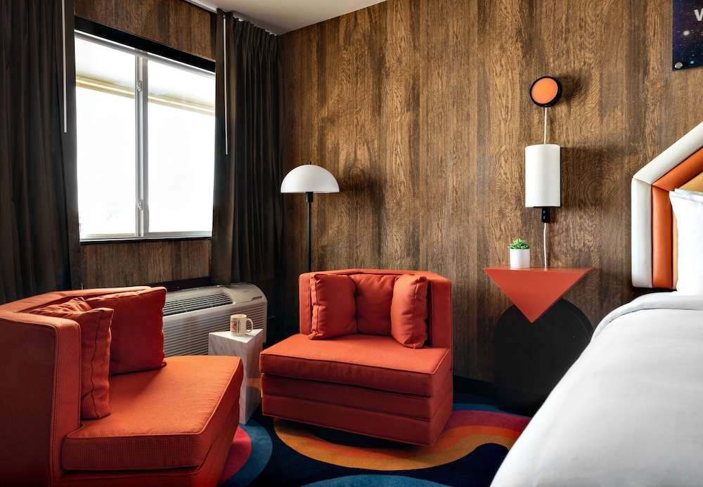 Americana Motor Hotel - photo 8