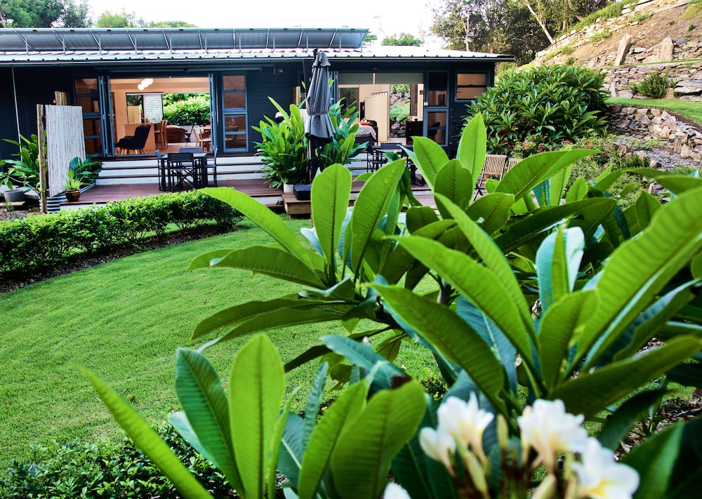 Driftwood Villa — 4-Star Luxury Hotel in Coffs Harbour, Australia