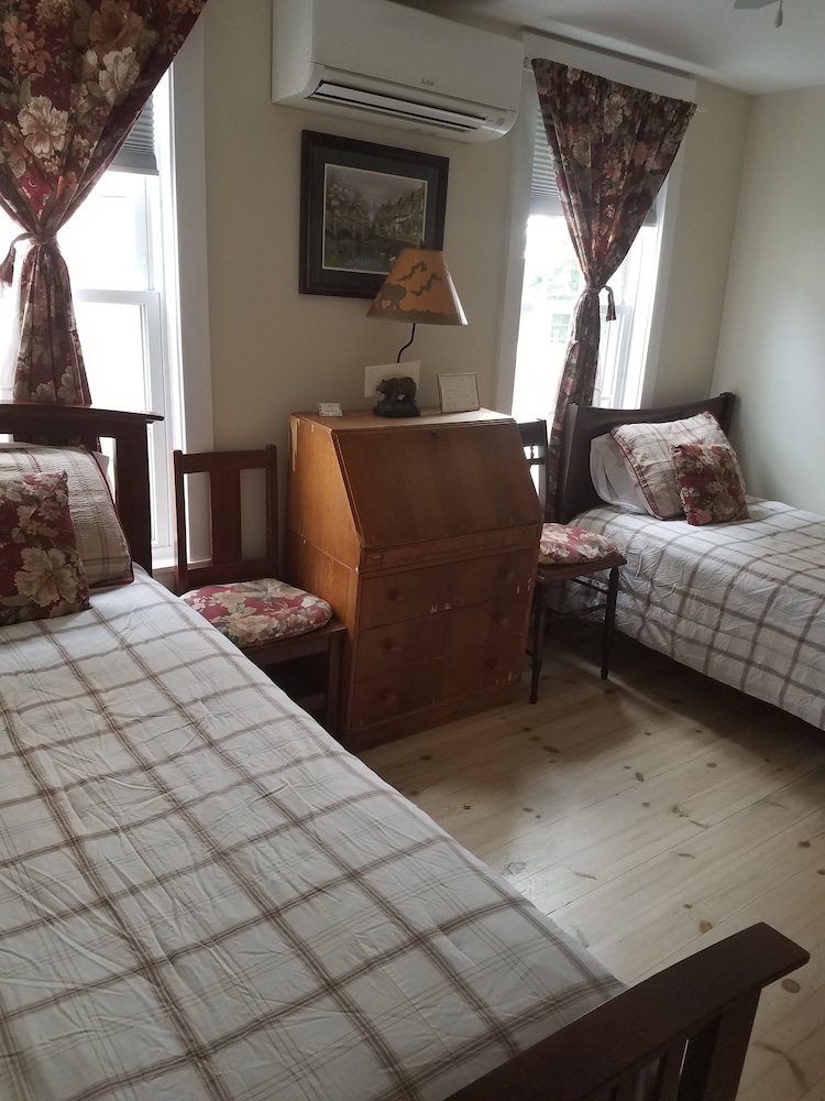 Tilton Inn - photo 16