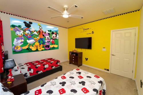 NearTheParks 5BR Family Villa with Saltwater Pool near Disney — 4-Star Luxury Hotel in Davenport, United States