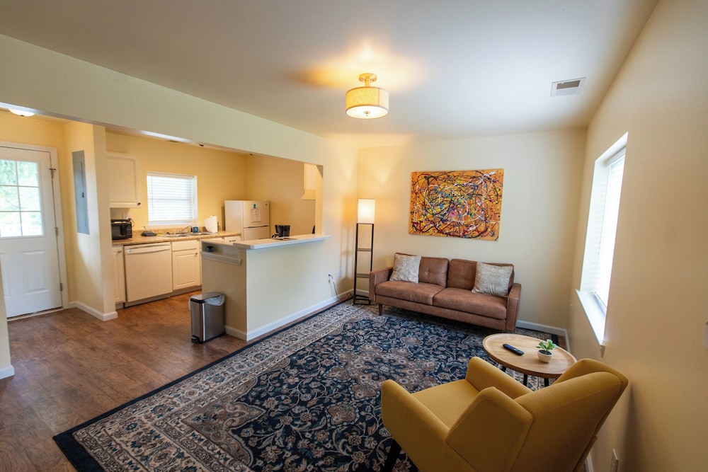 Howard's Creek Inn - photo 14